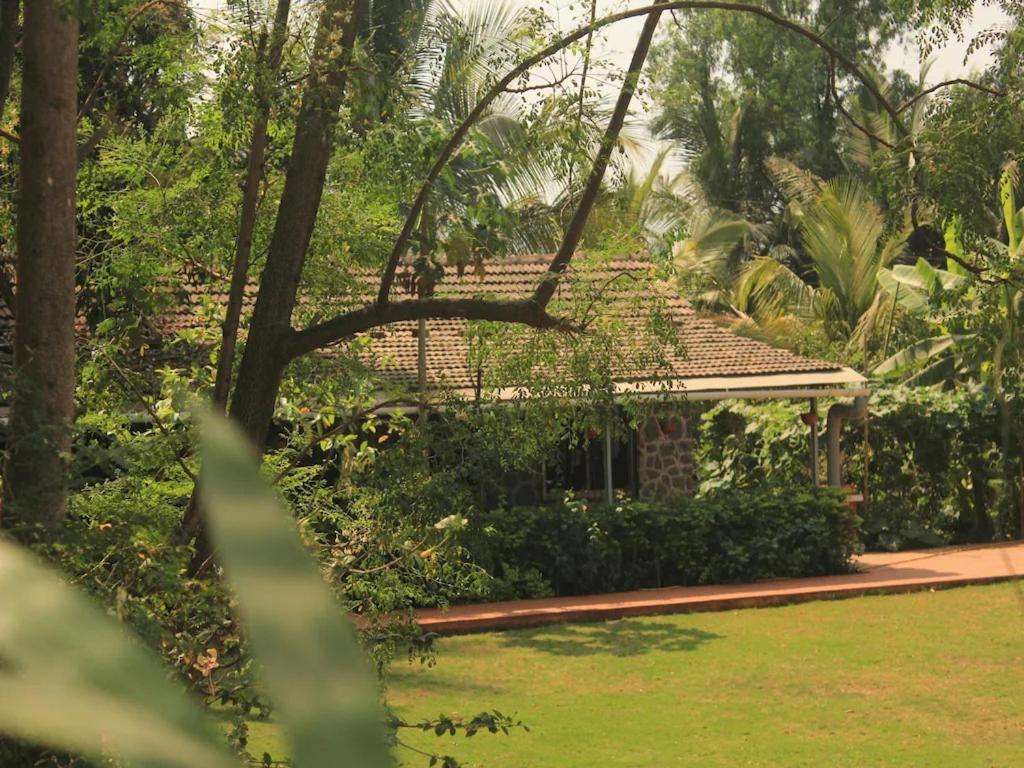 Willa Red House 3Bhk Karjat Zewnętrze zdjęcie